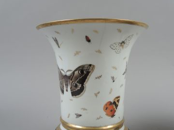 	Paire de cache-pots cornet XIX ème en porcelaine de Locré, à décor d’