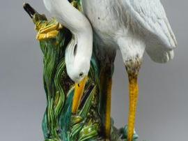 Cache pot XIXème en barbotine à décor d'échassier et de joncs (petit a