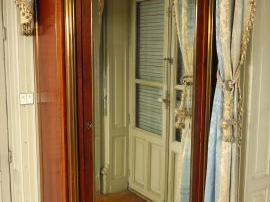 Mobilier de chambre à coucher de style Louis XVI en acajou et placage 