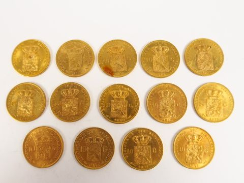 14 pièces de 10 guinées or