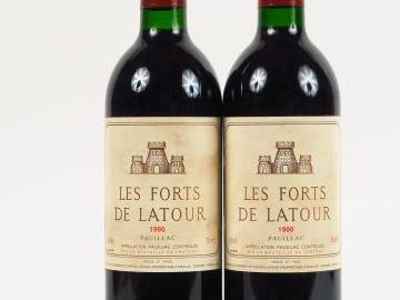 2 BOUTEILLES LES FORTS DE LATOUR PAUILLAC - 1990 - BG+/ELF