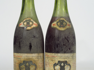 Vente aux enchères 2 BOUTEILLES POMMARD CAVES DE LA REINE PEDAUQUE - 1957 - 1 à 5 CM/1 à 