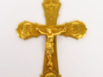 Croix pendentif en or jaune. Poids : 4.9 g