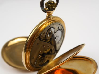 Montre de gousset en or 14 carats. Poids tel : 79 g (manque le verre)