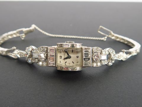 HAMILTON. Montre de dame Art Déco en or 14 carats, boitier et bracelet