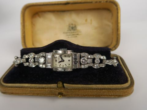 HAMILTON. Montre de dame Art Déco en or 14 carats, boitier et bracelet