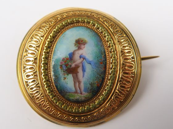 Bague en or ornée d'une améthyste montée sur griffes. Poids tel : 6,9 