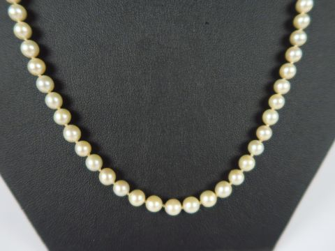 Collier de perles de culture, fermoir en or