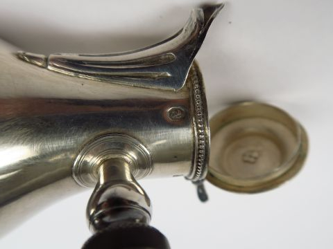 Verseuse égoïste de style Louis XV, fin XVIII ème, en argent, piètemen