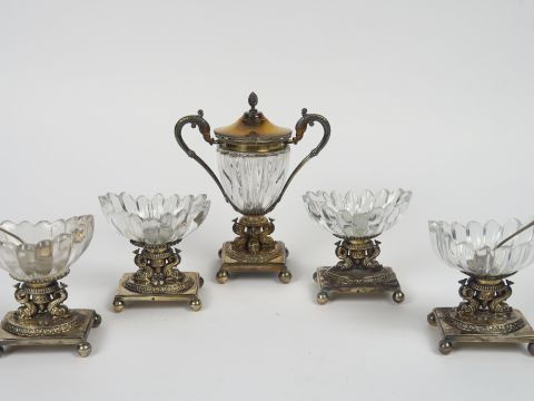 Garniture de table Restauration en argent, poinçon Vieillard,  à décor