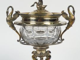 Confiturier Restauration en argent, poinçon Vieillard, à décor de cygn