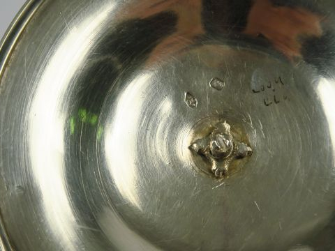 Confiturier Restauration en argent, poinçon Vieillard, à décor de cygn