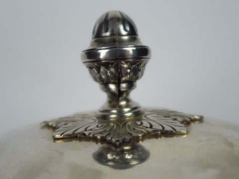 Légumier de style Louis XVI en argent, poinçon Minerve, à décor de god