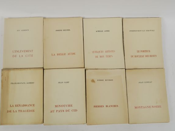 A LA PORTE D'AUDE. Collection d'Ecrivains Audois. Carcassonne, Edition