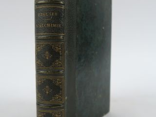 FIGUIER (Louis). L'Alchimie et les Alchimistes. Deuxième édition, revu