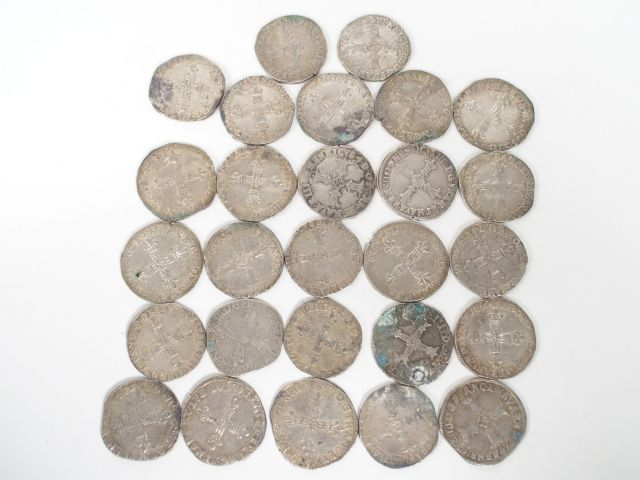 27 quarts d'écu en argent.