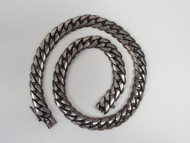 Collier maille gourmette plate en argent. 41cm Poids: 98gr