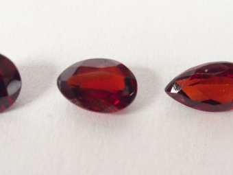 3 citrines: -taille ovale de 14,2ct environ, -taille ovale de 5ct envi