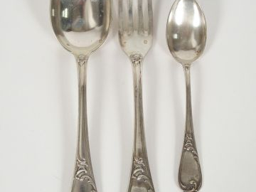 Partie de ménagère de style rocaille en argent, poinçon Minerve. Compr