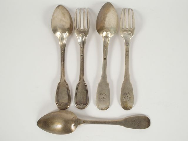 Lot comprenant :  - un grand couvert en argent, poinçon Vieillard, arm