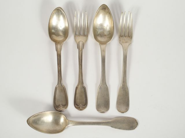 Lot comprenant :  - un grand couvert en argent, poinçon Vieillard, arm