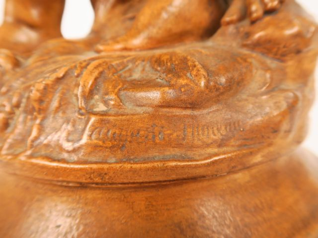 Auguste Moreau "Enfants au bouquet" Sculpture en terre cuite patinée. 