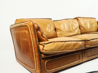 Vente aux enchères Canapé trois places moderne en cuir camel