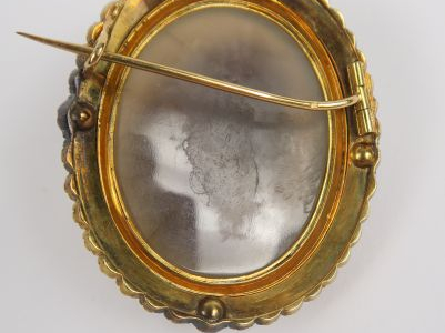 Broche camée Napoléon III sur pierre dure représentant le profil d’un 