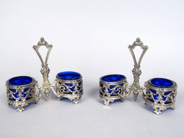 Paire de salerons double de style Louis XVI en argent. Poids (sans les