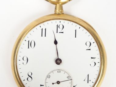 Montre de gousset en or jaune, cadran émail, chiffres arabes, trotteus