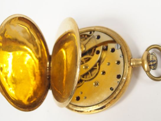 Montre de gousset en or jaune, cadran émail, chiffres arabes, trotteus