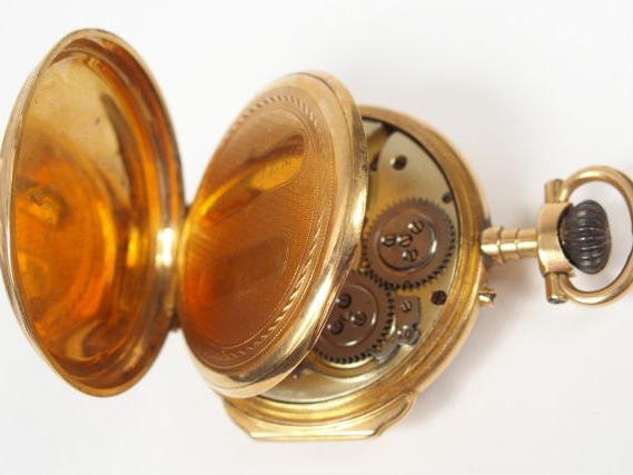 Montre de gousset en or jaune, cadran émail, chiffres arabes et romain