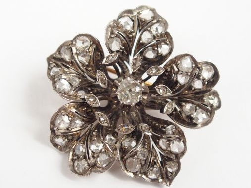 Bijoux à transformation en or blanc composé de 2 broches en forme de b