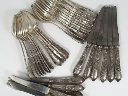 Partie de ménagère de style rocaille en argent, poinçon Minerve, compr