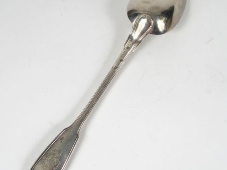 Cuillère à ragoût en argent, poinçon Vieillard, modèle à filet. M. O :