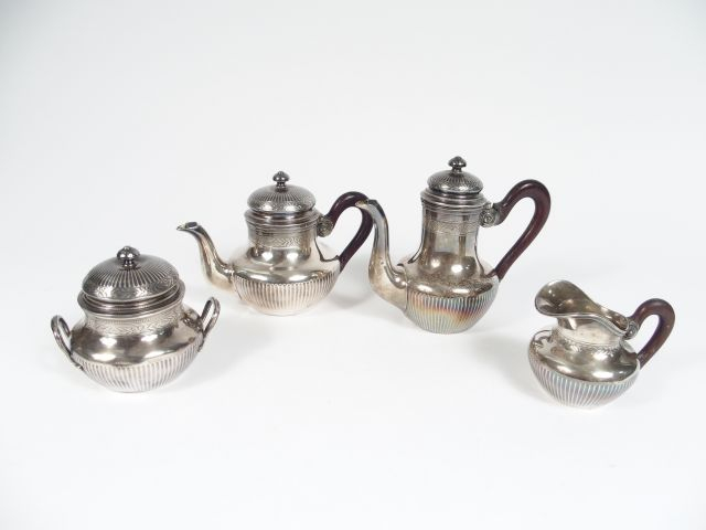 Service à thé et à café égoïste de style Louis XVI en argent, poinçon 