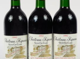 Vente aux enchères 3 BOUTEILLES CHÂTEAU RIPEAU GCC ST EMILION - 1992 - 3 BG