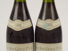 Vente aux enchères 2 BOUTEILLES NUITS ST GEORGES 1er CRU 'AUX DAMODES' GAVIGNET BETHANIE 
