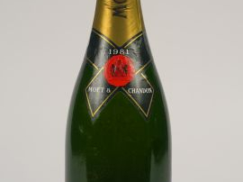 1 BOUTEILLE CHAMPAGNE MOET   CHANDON BRUT IMPERIAL - 1981