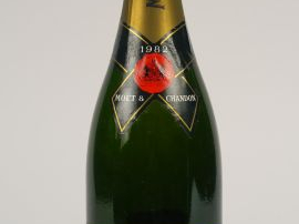 1 BOUTEILLE CHAMPAGNE MOET   CHANDON BRUT IMPERIAL - 1982