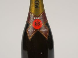 1 BOUTEILLE CHAMPAGNE MOET   CHANDON BRUT IMPERIAL ROSE - 1982 - COIFF
