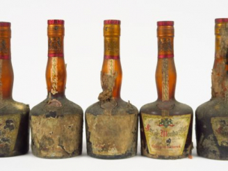 Vente aux enchères 5 DEMIES BOUTEILLES LIQUEUR DU VIEUX CEP SUC DE MONBAZILLAC