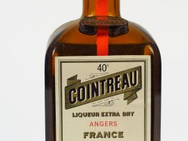 1 BOUTEILLE COINTREAU 'AUX QUATRE COINS DU MONDE' - BOUCHON LIEGE