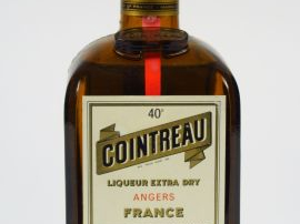 1 BOUTEILLE COINTREAU 'AUX QUATRE COINS DU MONDE'