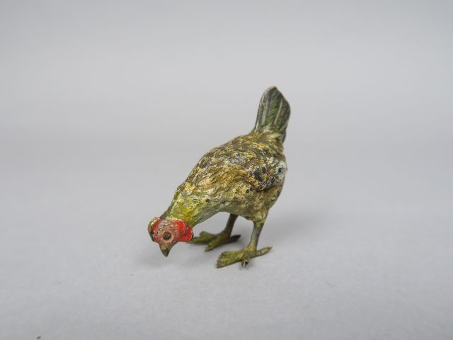 Sujet en bronze polychrome de Vienne 'Poule' Dim. 4,5 x 4,5 cm