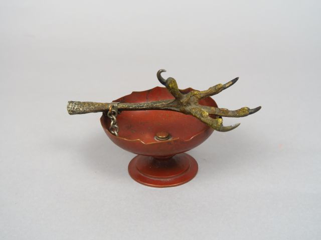 Baguier en bronze et métal polychrome de Vienne en forme de coupelle e