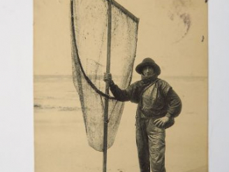 Vente aux enchères Album "Pêcheurs" comprenant environ 350 cartes postales