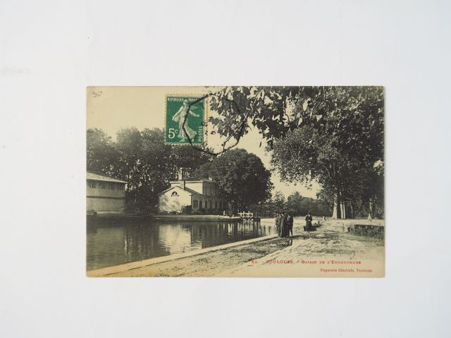 Album "Variés" comprenant environ 58 cartes postales