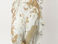 Sculpture XIXème en terre cuite figurant une jeune fille à l'antique. 