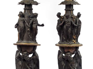 Paire de lampes Napoléon III en régule patiné à décor d'archanges supp